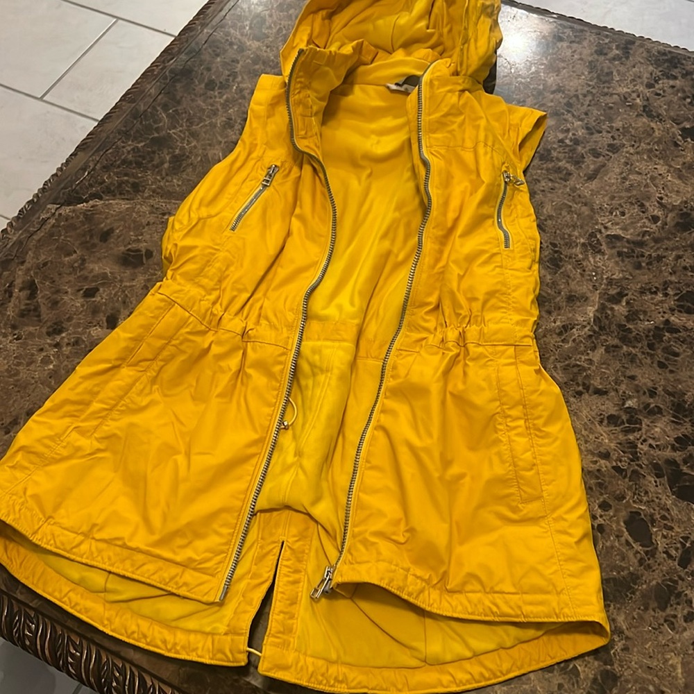 Athleta Rockview Hooded Vest, Size M